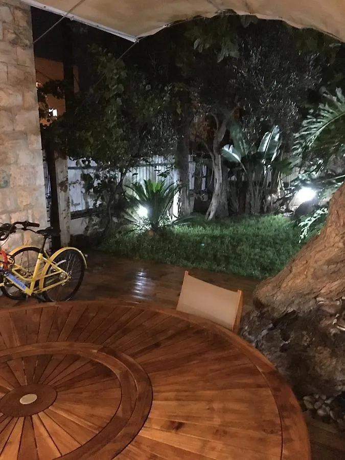 Zolo House On The Beach Apartment Haifa Israel